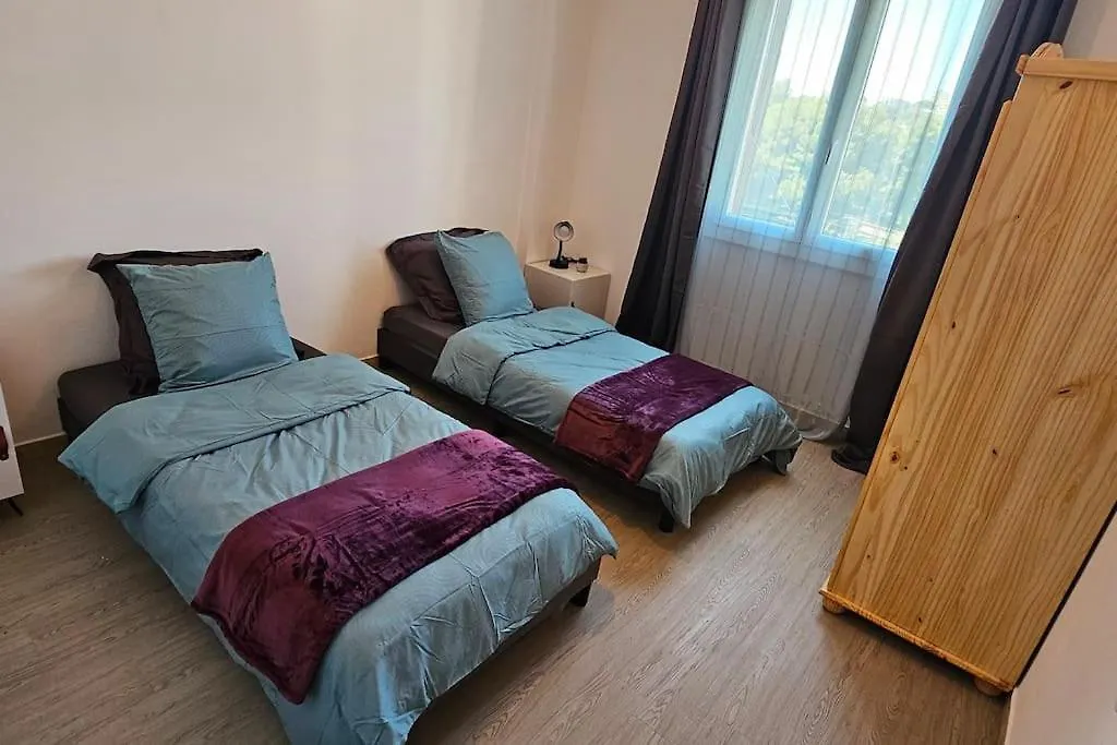 Appartement Trois Pieces Au Coeur D'Antibes ! Proche Plage Et Parking A Disposition